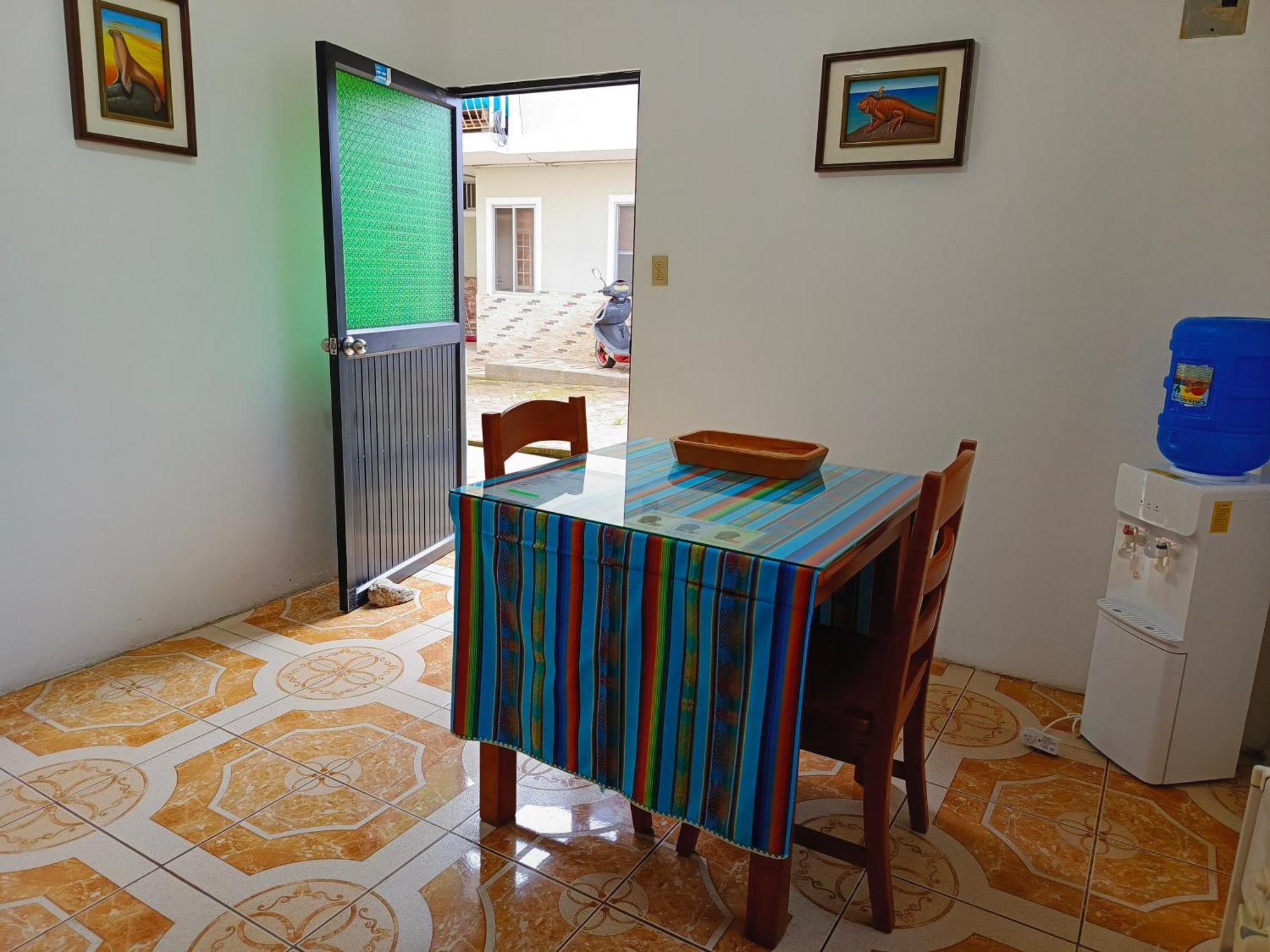 Teresita'S House Suites Con Cocina Privada Puerto Baquerizo Moreno Exteriör bild